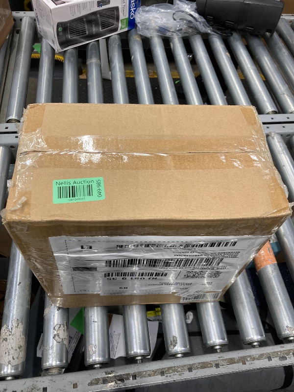 Photo 1 of **dirty from usage** Amazon Basics 8-Sheet Cross Cut Paper Shredder and Credit Card Shredder - Black