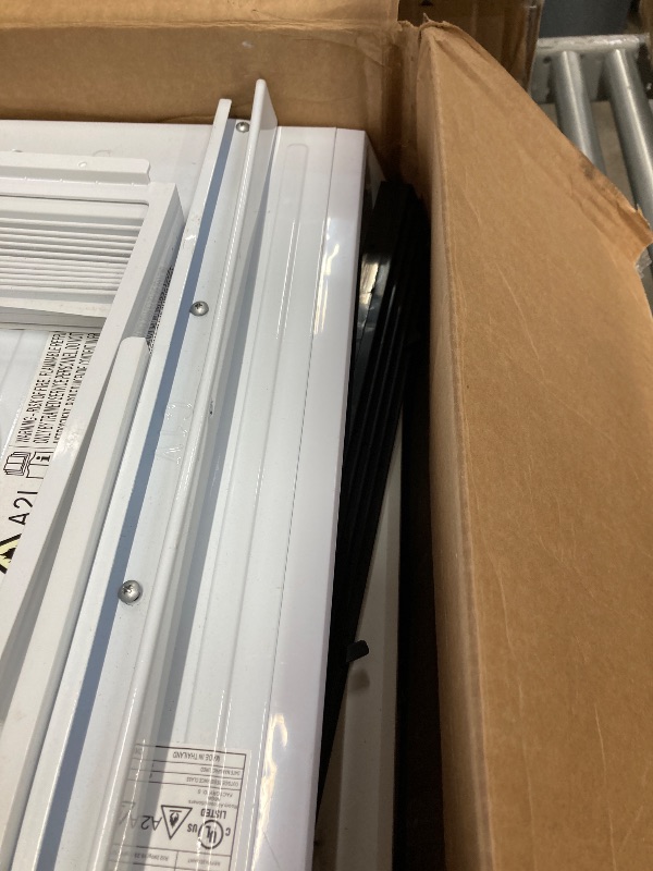 Photo 1 of *Parys Only* Hisense WC08W25A Window Air Conditioner, 8,000 BTU, White