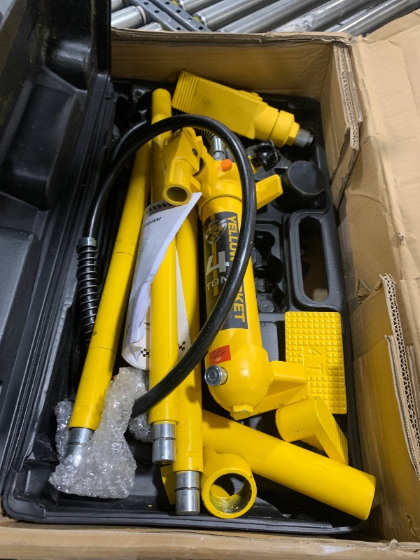 Photo 1 of YELLOW JACKET 4 ton Porta Power Kit Hydraulic Ram Jack Pusher Puller Auto Body Frame Repair Tool with Blow Mold Carrying Storage Case