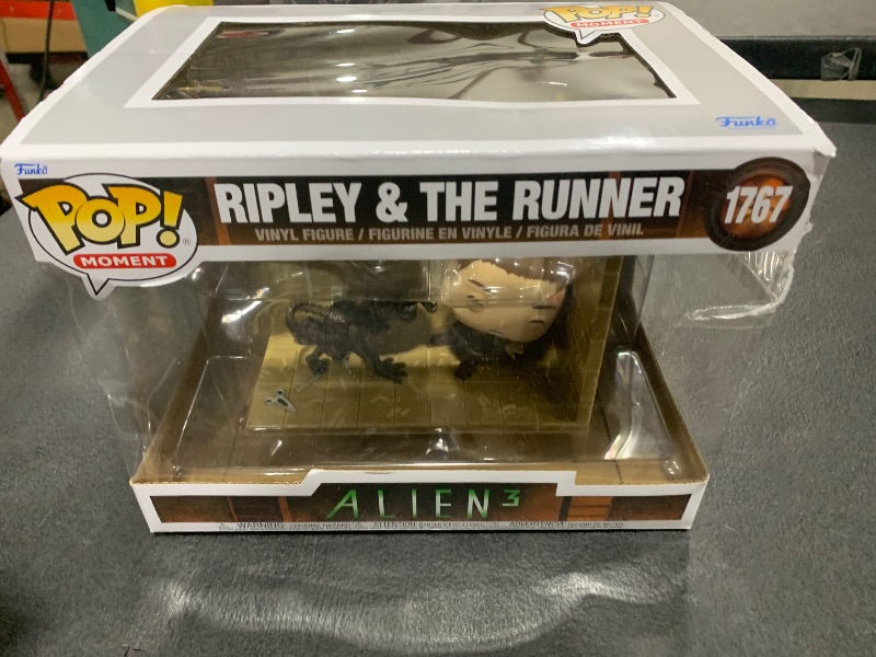 Photo 1 of Funko Pop! Moment: Alien 3 - Ripley & The Runner