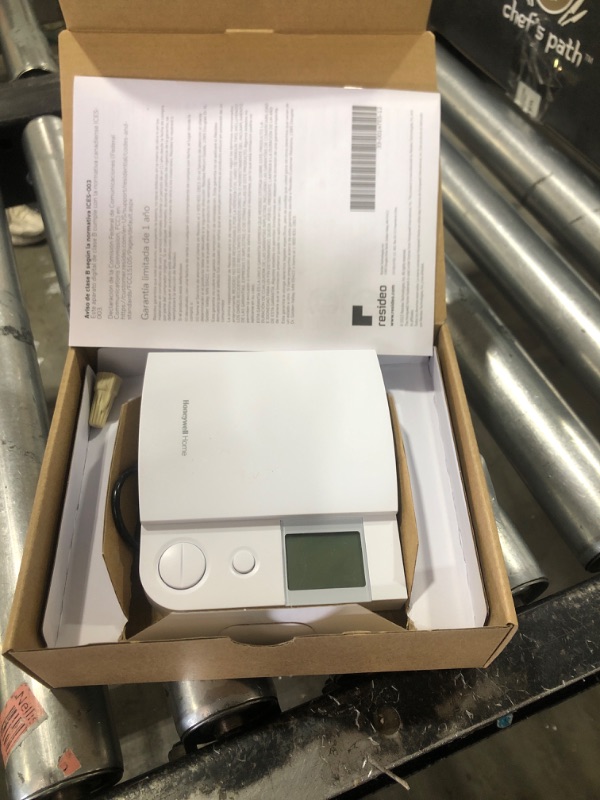 Photo 1 of Honeywell Home RLV4305A1000 5-2 Day Programmable Thermostat for Electric Baseboard Heaters