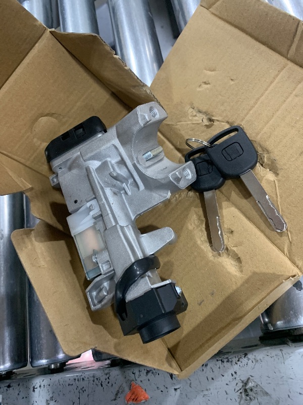 Photo 1 of Aumzong Ignition Switch Lock Cylinder with 2 Keys (with Chip) Compatible with Honda Civic 1.3L 2003 2004 2005,for Honda Civic 1.7L 2001 2002 2003 2004 2005