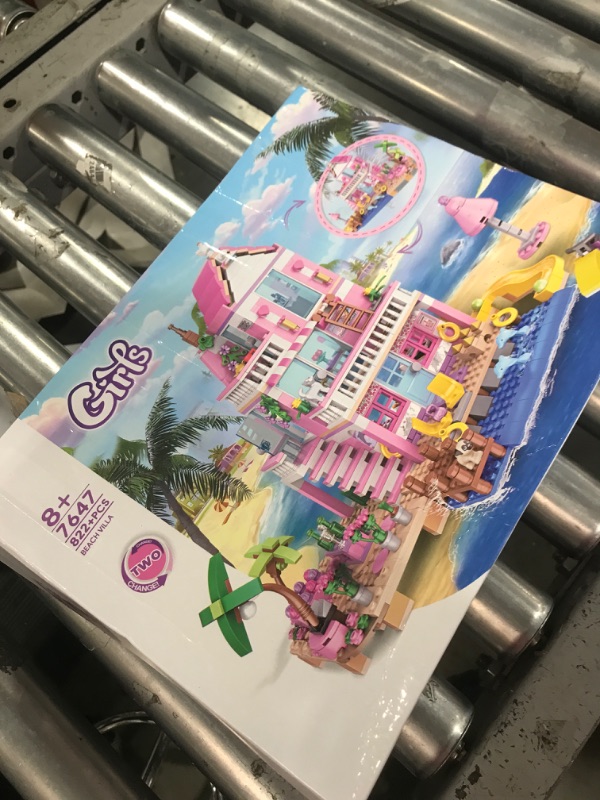 Photo 1 of Pink Girls Seaside Beach Villa Friends Building Set Compatible with Lego Friends Construction Educational Toy for Kids Age 8-12 and Up 822 PCS