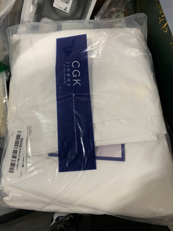 Photo 1 of Queen Size 4 Piece Sheet Set - Comfy Breathable & Cooling Bed Sheets Set - Hotel Luxury Bedding for Women, Men, Kids, Teens, Boys & Girls - Deep Pockets, Soft, Wrinkle Free - Oeko-Tex - Antique White