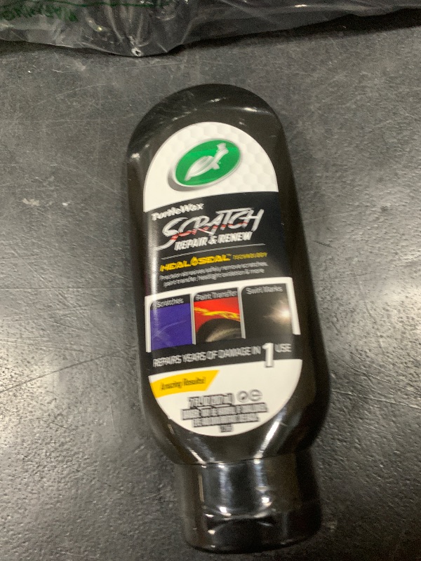 Photo 1 of Turtle Wax 50935 Scratch Repair and Renew, Removes Fine Surface Scratches, Swirls, Paint Transfer, for Vehicles Including Cars, Trucks and Motorcycles, Safe for All Paint Colors, 7 oz. (Pack of 1)