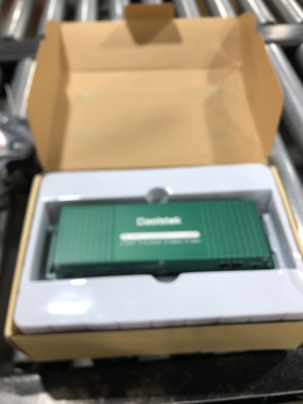 Photo 1 of DAOISTEK KVM SWITCH 8K HDMI DUAL MONITOR 