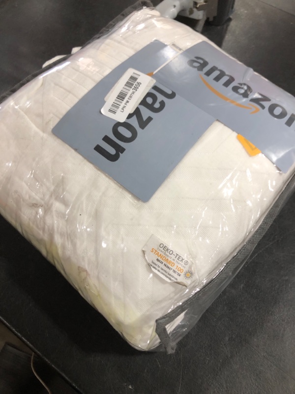 Photo 1 of meadow park Matelasse Duvet Cover Set, Queen Size, 3 Pieces Pack, 100% Cotton, Pre-Washed, Soft & Cozy, Woven Jacquard Textured, Geo Design, White