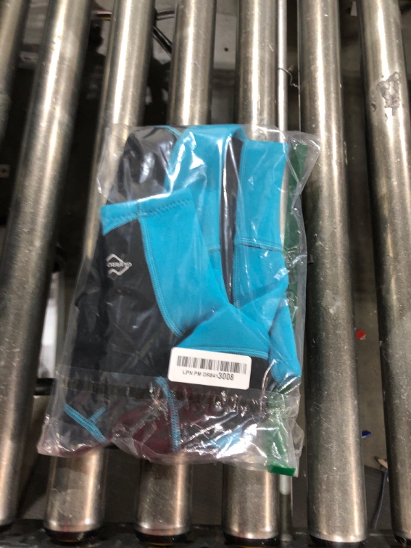 Photo 1 of Hevto Kids Wetsuit Shorty for Boys Girls Child Toddler Size 4T Year 2mm Neoprene Front Zip Wet Suit in Cold Water Thermal for Swimming Surfing (K1S-Blue, 4)