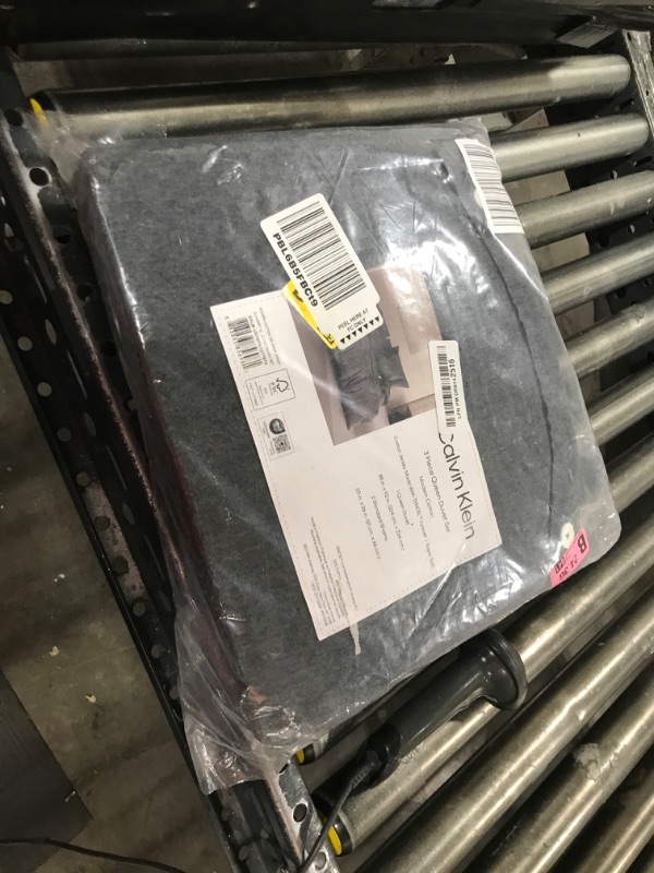 Photo 1 of Calvin Klein - Queen Duvet Cover Set, Luxuriously Soft Home Decor, Modern Cotton Melange Jersey Bedding (Gunmetal Grey Heather, Queen)