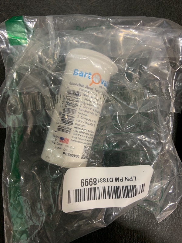 Photo 1 of Ascorbic Acid Vitamin C Food Test Strips, 0.01 to 0.1% [Vial of 50 Strips]