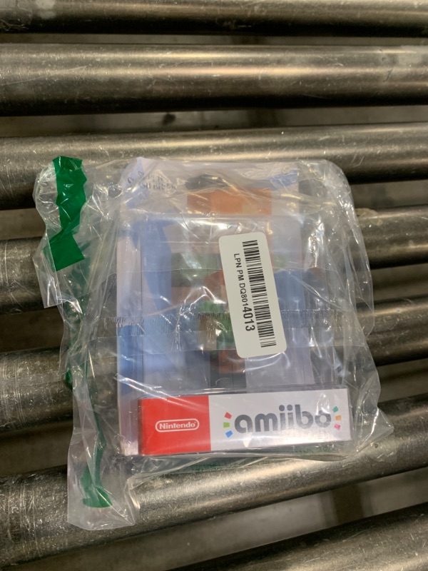Photo 1 of NIntendo Amiibo - Steve + Alex 2-Pack - Minecraft Super Smash Bros. Series (Nintendo Switch)