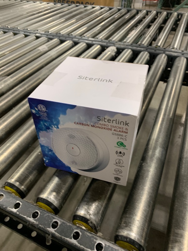 Photo 1 of Hardwired Interconnected Smoke and Carbon Monoxide Detector Combo, 2 in 1 Smoke and CO Detector