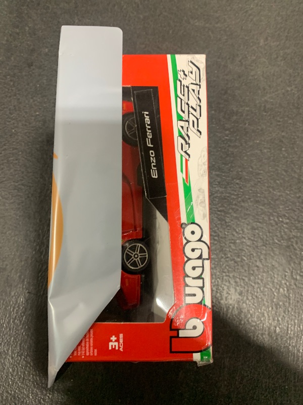Photo 1 of 1:43 Scale Ferrari Series Model Race and Play Collection Diecast Metal Car (Enzo Ferrai)