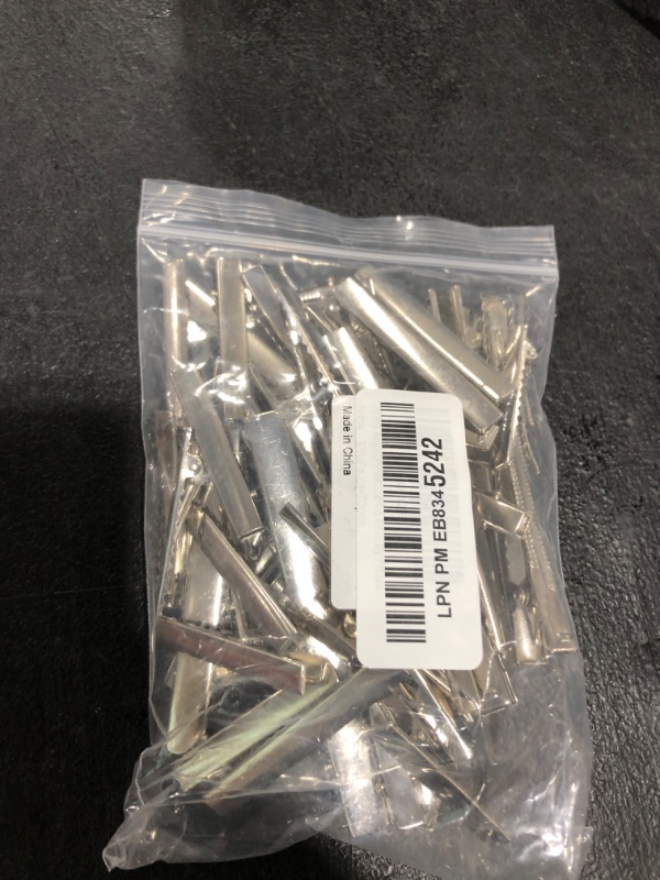 Photo 1 of PHSZZ 70 Pcs Alligator Hair Clips, 3 Sizes Oversized Metal Silver Hair Bow Clips Single Prong Hairdressing Salon Hair Grip DIY Accessories Hairpins for Women Bows Making Crafts (3.9-2.2-1.8 inch)