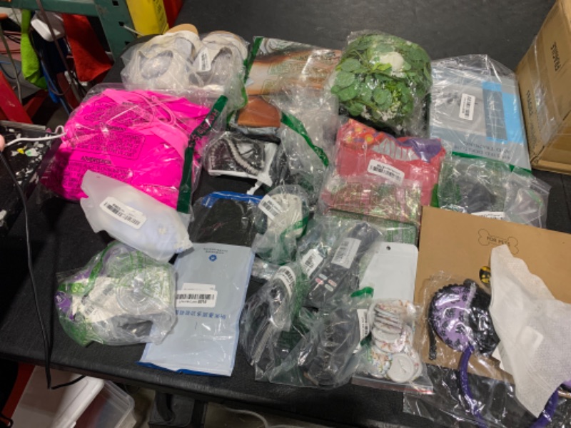 Photo 1 of BOX LOT **VARIOUS ITEMS** FINAL SALE NO RETURNS 