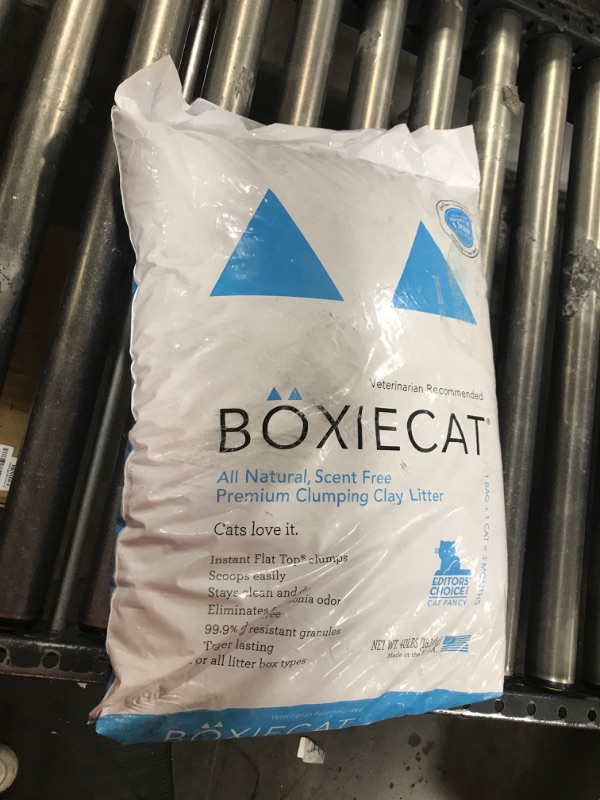 Photo 1 of Boxie® Unscented 30 Day Odour Control Clumping Clay Cat & Kitty Litter 40 lb, 99.9% Dust-Free, Hard Flat Top® Clumps, No Fragrances No Fillers, Long-Lasting, Easy to Scoop