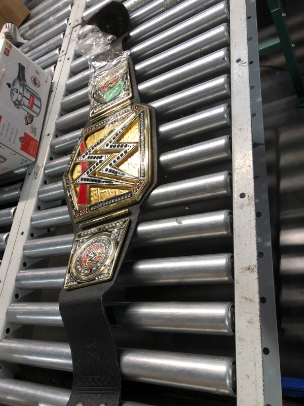 Photo 1 of ***(MINOR DAMAGE/ SEE NOTES)***
WELL PERFORM Undisputed Championship Title Belt Replica, World Heavyweight Wrestling Championship Title Belt - Adult Size - 5mm - 4.5lbs - 52 Inches Length