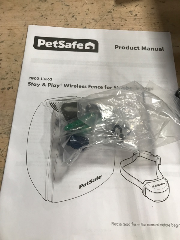 Photo 1 of ***MISSING COLLAR & CHARGER FINAL SALE PARTS ONLY***PetSafe Stay & Play Compact Wireless Pet Fence for Dogs, No Wire Circular Boundary, Secure up to 3/4 Acre, No-Dig and Portable for Travel, for Dogs 5lb & up, from Parent Company Invisible Fence Brand
