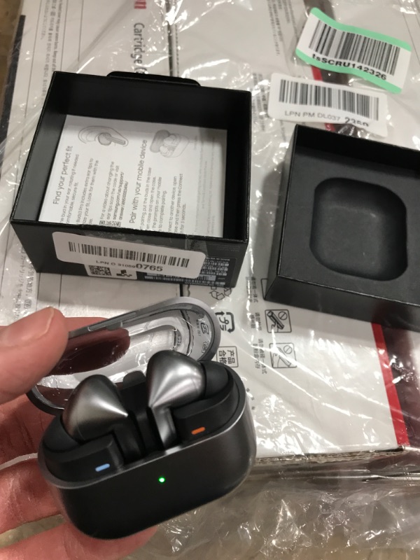 Photo 1 of SAMSUNG Galaxy Buds 3 Pro AI True Wireless Bluetooth Earbuds, Noise Cancelling, Sound Optimization, Redesigned Comfort Fit, Silver [US Version, Amazon Exclusive, 2Yr Warranty]