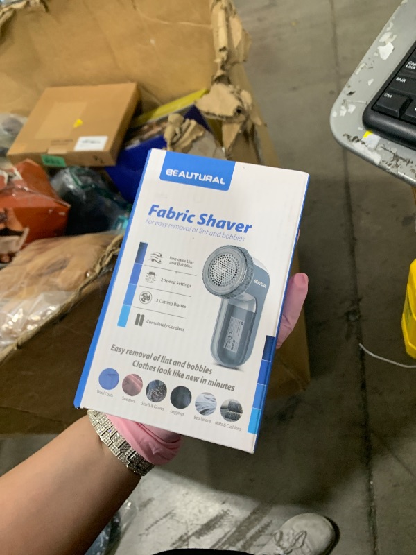Photo 1 of BEAUTURAL Fabric Shaver and Lint Remover, Sweater Defuzzer with 2-Speeds, 2 Replaceable Stainless Steel Blades, Battery Operated, Remove Clothes Fuzz, Lint Balls, Pills, Bobbles Gray