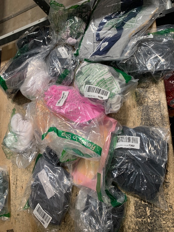 Photo 1 of ** SOLD AS IS BUNDLE OF CLOTHING ITEMS VARIOUS SIZES FINAL SALE**