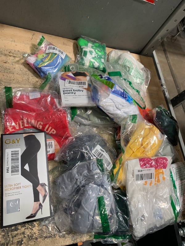 Photo 1 of ** SOLD AS IS BUNDLE OF CLOTHING ITEMS VARIOUS SIZES FINAL SALE**