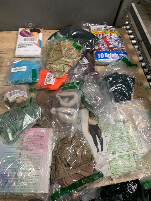 Photo 1 of ** SOLD AS IS BUNDLE OF CLOTHING ITEMS VARIOUS SIZES FINAL SALE**