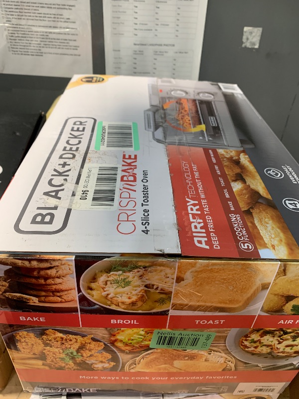 Photo 1 of BLACK+DECKER Crisp 'N Bake Air Fry Countertop Convection Toaster Oven, Medium Capacity, 4-Slice, 5-in-1, Fits 9” Pizza, 30-Min Timer, Bake, Broil, Air Fry, Toast, Keep Warm, Stainless Steel