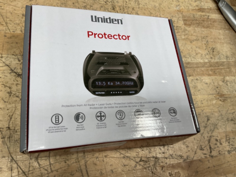 Photo 1 of **UNABLE TO TEST FUNCTIONALITY, MISSING PIECES**
Uniden DFR7 Super Long Range Wide Band Laser/Radar Detector, Built-in GPS w/Mute Memory, Voice Alerts, Red Light & Speed Camera Alerts, OLED Display, Black