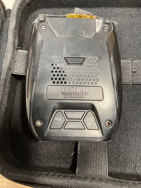Photo 1 of **UNABLE TO TEST FUNCTIONALITY, MISSING PIECES**
Uniden DFR7 Super Long Range Wide Band Laser/Radar Detector, Built-in GPS w/Mute Memory, Voice Alerts, Red Light & Speed Camera Alerts, OLED Display, Black