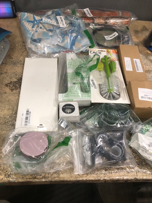Photo 1 of **FINAL SALE BUNDLE OF MISCELLANEOUS ITEMS NON-REFUNDABLE**