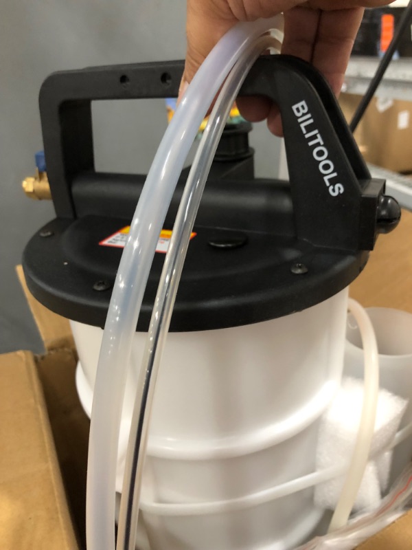 Photo 1 of BILITOOLS 9L Vacuum Oil Pump Extractor Air Operated Automotive Oil Change Tool Large Capacity 2.4 Gallon Pneumatic Engine Dipstick Fluid Extractor for Boat Marine Jetski ect.