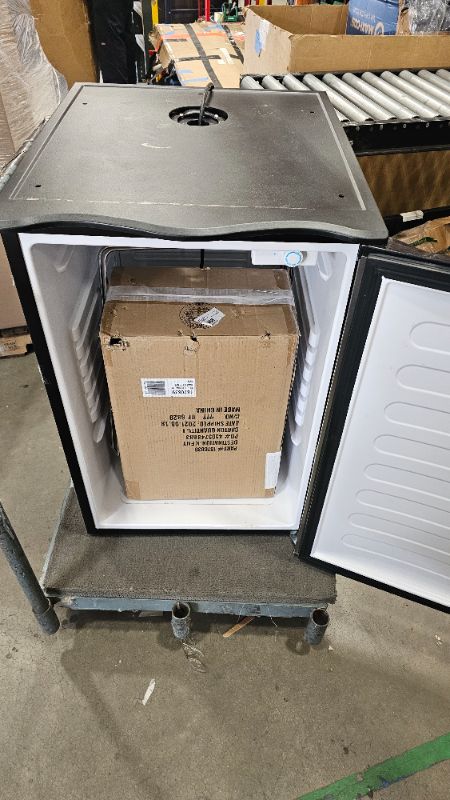 Photo 1 of 6.1 CF 170L Dual Tap Draft Beer Dispenser With Shelves Drip Tray & Rail,Full Size Stainless Steel Kegerator and Keg Refrigerator, 32°F- 50°F Temperature Control Coller