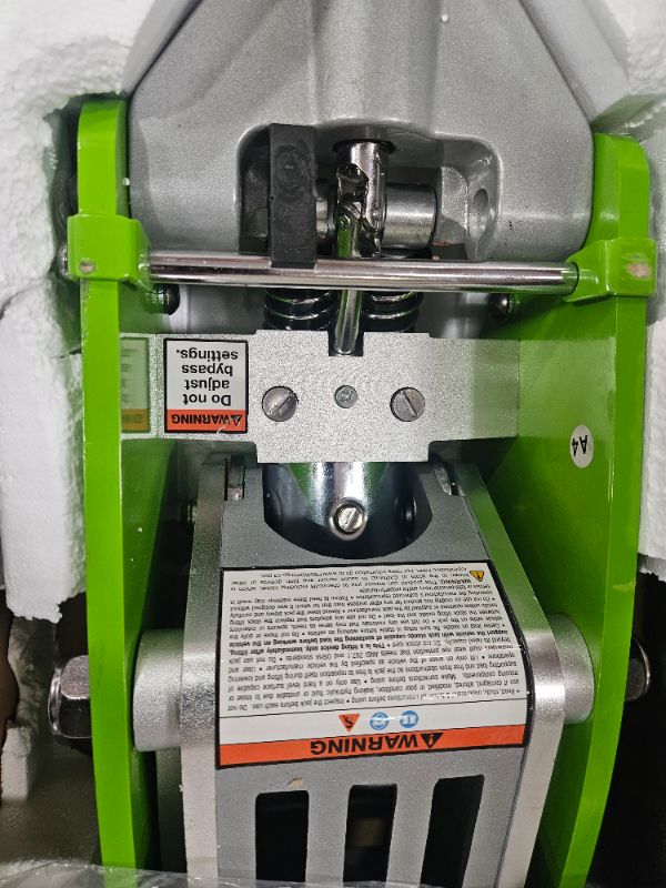 Photo 1 of ARCAN Tools 3-Ton Quick Rise Aluminum Floor Jack with Dual Pump Pistons & Reinforced Lifting Arm (A20018_A20019)