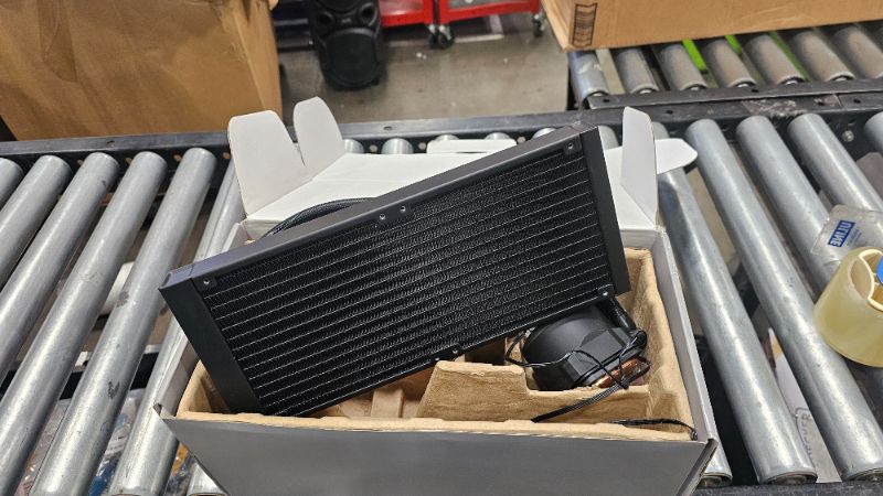 Photo 1 of (SIGNS OF USE) (UNTESTED) Thermaltake TH280 ARGB Sync V2 CPU Liquid Cooler/AlO Liquid Cooling/Fan 140mm*2/PWM 500~2000 RPM/Mirror Waterblock/MB ARGB Sync Control, CL-W375-PL14SW-A , Black