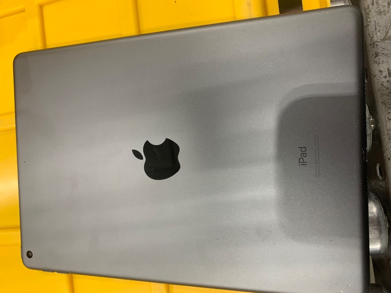 Photo 1 of Apple iPad (7th Gen) A2197 10.6" Tablet 32GB Wi-Fi IOS Space Gray