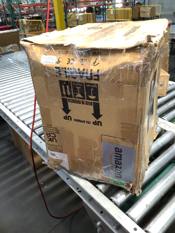 Photo 1 of (POWER TESTED) (SIGNS OF USE) (UNABLE TO TEST FURTHER) Fender Rumble 40 V3 Bass Amp for Bass Guitar, 40 Watts, with 2-Year Warranty 8 Inch Speaker, with Overdrive Circuit and Mid-Scoop Contour Switch