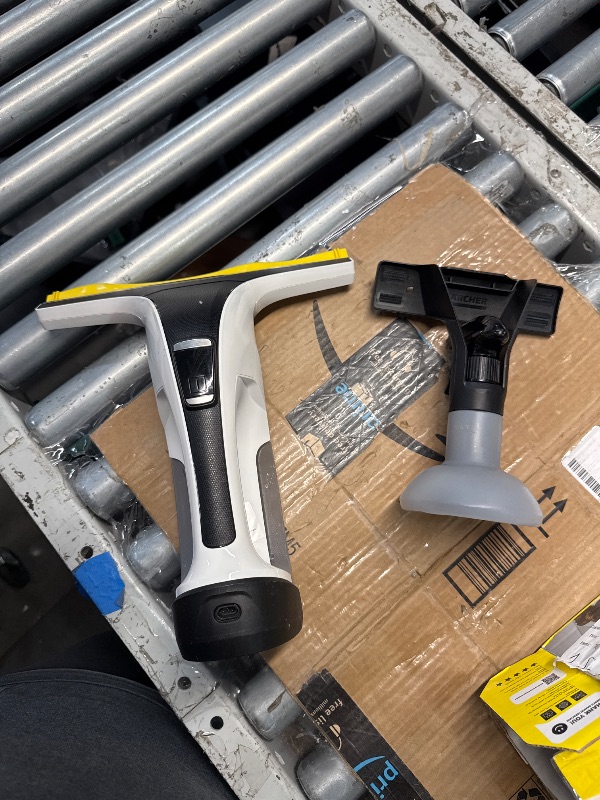 Photo 1 of ***MAIN SPRAYER & SQUEEGEE ONLY*** Kärcher WV 6 Electric Window Vacuum Squeegee 11" - Cleans Showers, Mirrors, Glass, and Countertops - Electric Squeegee