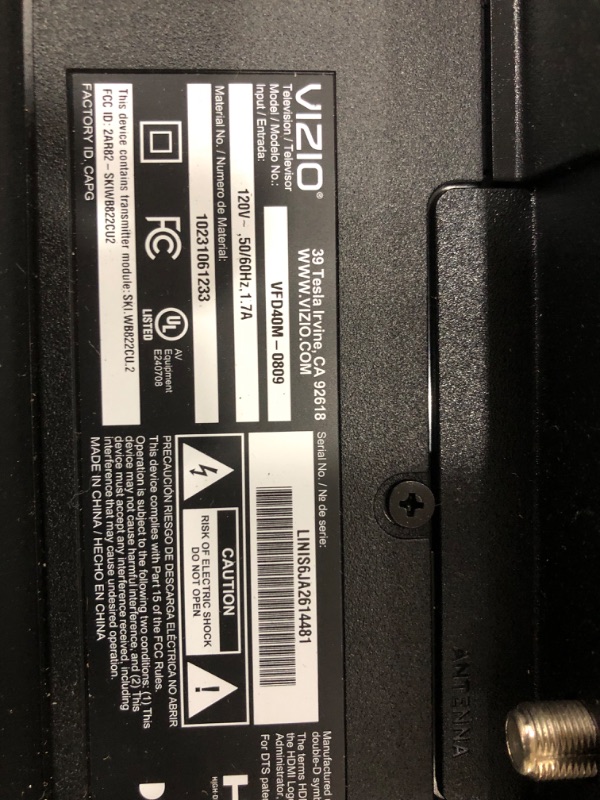 Photo 1 of ** BROKEN SCREEN, FINAL SALE ** VIZIO 40-inch Full HD 1080p Smart TV with DTS Virtual: X, Alexa Compatibility, Google Cast Built-in, Bluetooth Headphone Capable, (VFD40M-08 New)