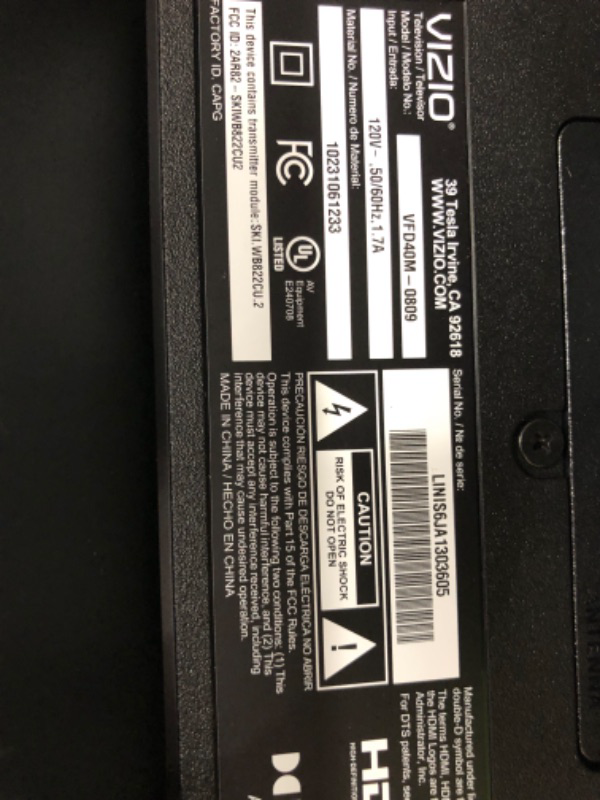 Photo 1 of ** BROKEN SCREEN ** VIZIO 40-inch Full HD 1080p Smart TV with DTS Virtual: X, Alexa Compatibility, Google Cast Built-in, Bluetooth Headphone Capable, (VFD40M-08 New)