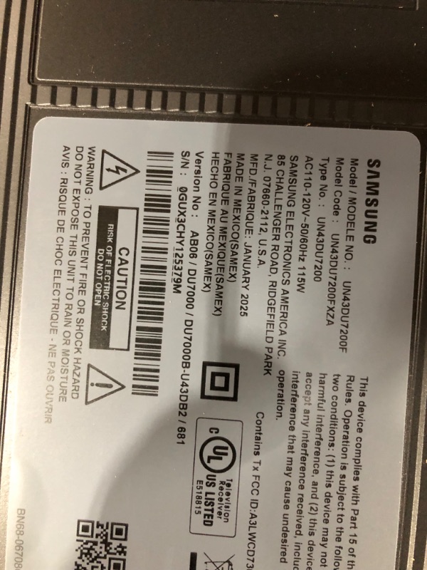 Photo 1 of ** BROKEN SCREEN ** SAMSUNG 43-Inch Class Crystal UHD 4K DU7200 Series HDR Smart TV w/Object Tracking Sound Lite, PurColor, Motion Xcelerator, Mega Contrast, Q-Symphony (UN43DU7200, 2024 Model)