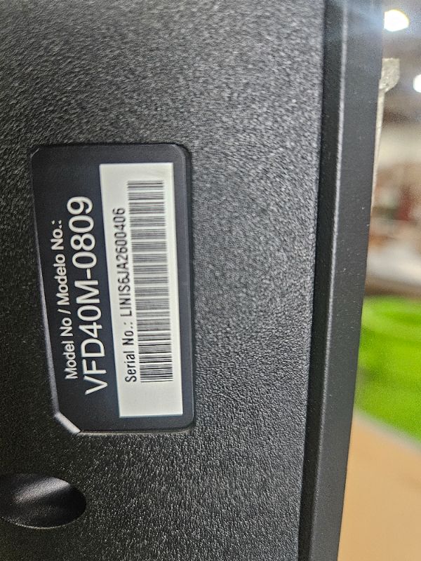 Photo 1 of ** BROKEN SCREEN ** VIZIO 40-inch Full HD 1080p Smart TV with DTS Virtual: X, Alexa Compatibility, Google Cast Built-in, Bluetooth Headphone Capable, (VFD40M-08 New)