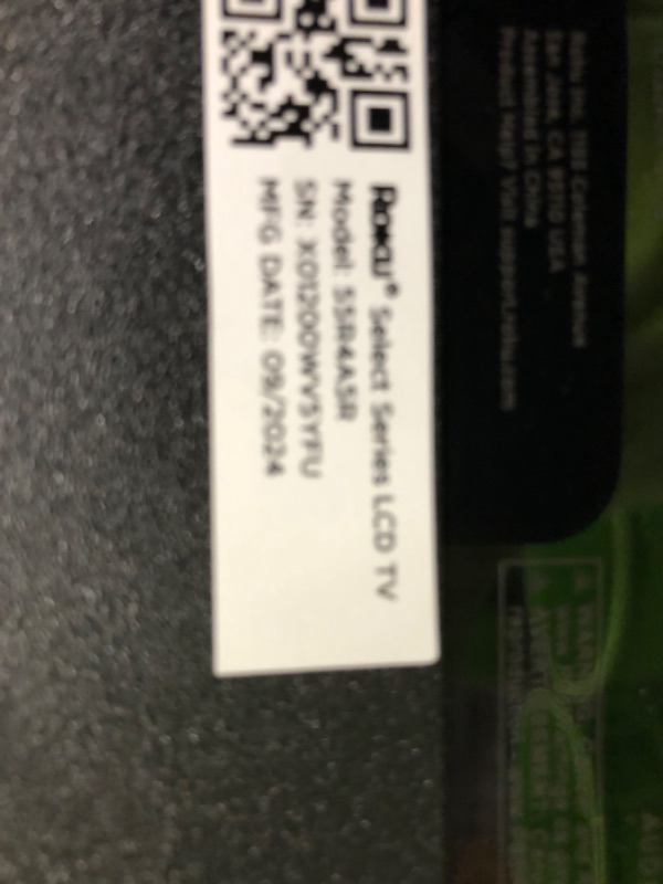 Photo 1 of ** BROKEN SCREEN, FINAL SALE **Roku Smart TV – 55-Inch Select Series 4K HDR RokuTV with Roku Enhanced Voice Remote, Brilliant 4K Picture, Automatic Brightness, & Seamless Streaming – Live Local News, Sports, Family Entertainment