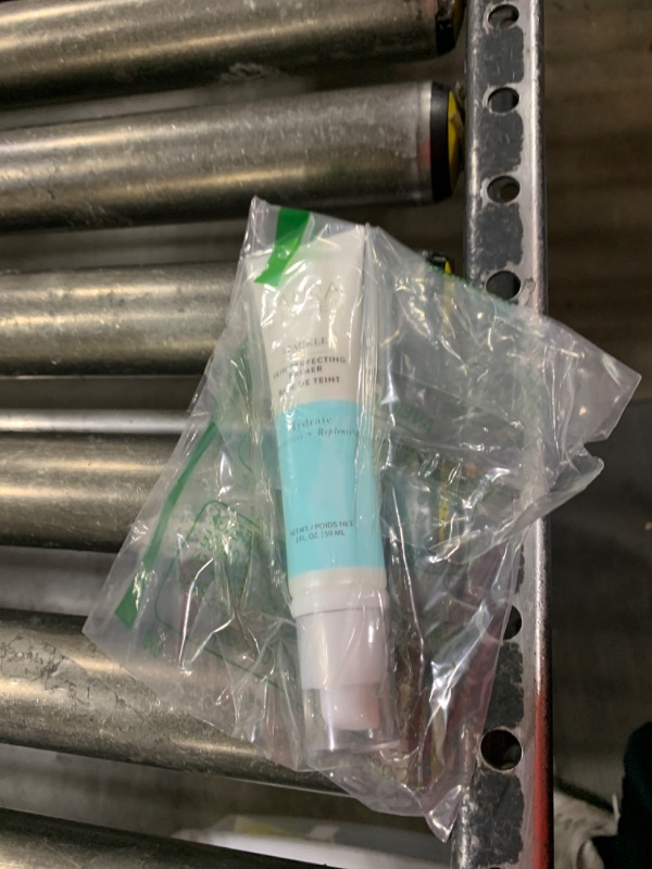 Photo 1 of LAURA GELLER NEW YORK Spackle Primer - Hydrate - Super-Size 2 Fl Oz - Hyaluronic Acid Makeup Primer for Mature Skin