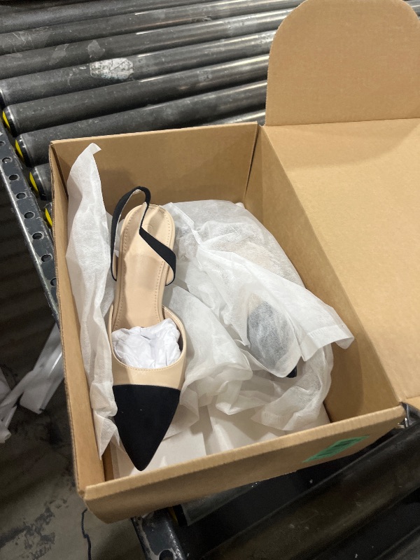 Photo 1 of WOMEN'S SHOES SIZE 6.5