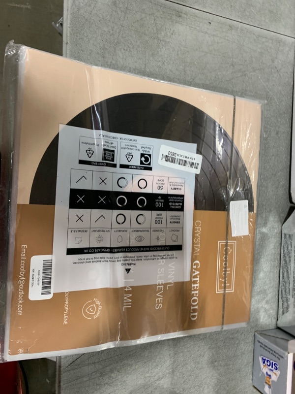 Photo 1 of 25ct Gatefold Vinyl Outer Sleeves - 12 Inch Record Protective Sleeves, Premium Gatefold Sleeves for Album Cover, Vinyl Sleeves for LP Record Storage, Instantly View Artwork, Crystal Clear 4 Mil Thick