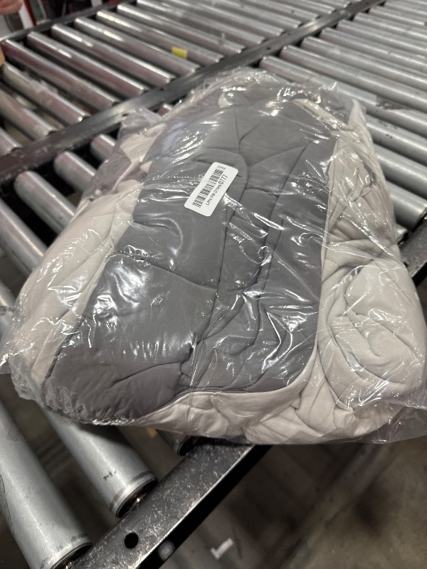 Photo 1 of HOMFINE Cooling Comforter King Size, Grey Summer Cooling Blanket for Hot Sleepers and Night Sweats, Japanese Double-Sided Cold Tech Fabric Q-Max 0.45, Soft Breathable Silky Smooth Lightweight