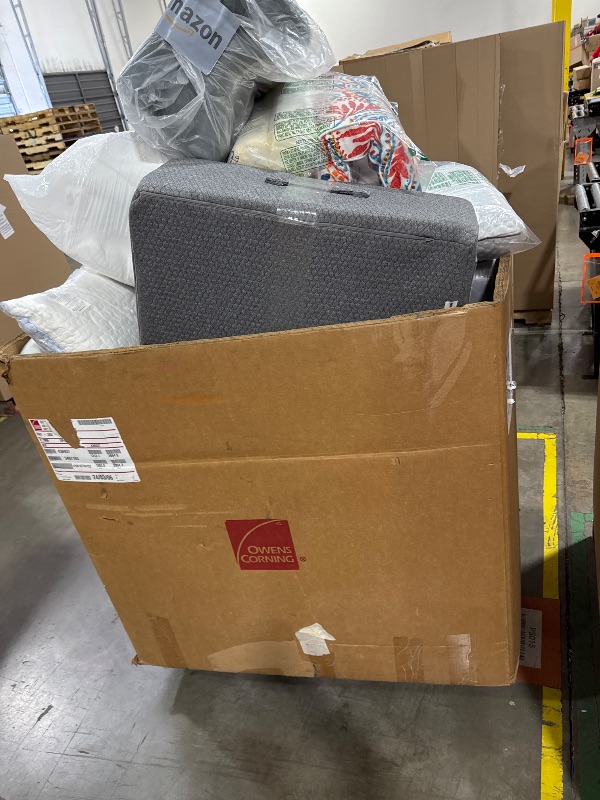 Photo 1 of 20 mixed items bulk ( pillows,shams,blankets,stuff dolls, bedsheets, etc)