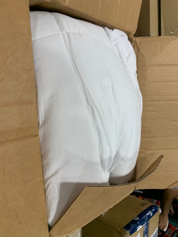 Photo 1 of DROVAN Mattress Pad Full Size - Extra Thick Mattress Cover - Pillow Top Deep Pocket with Breathable 7D Spiral Fiber Filling Cooling Mattress Topper