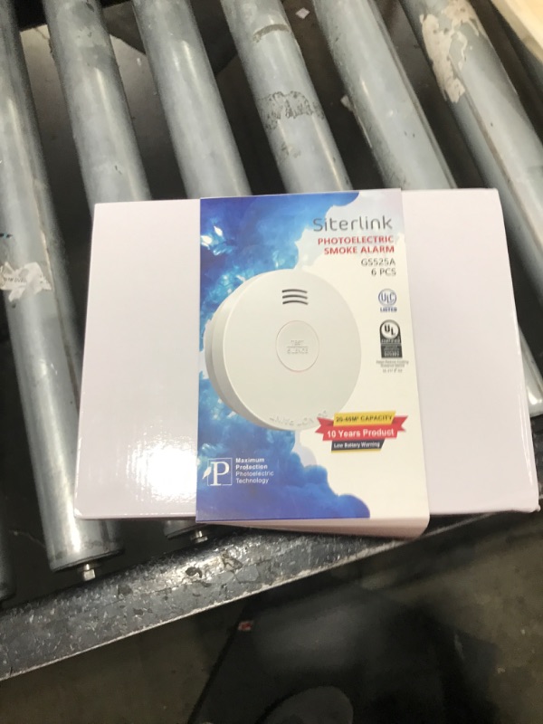 Photo 1 of Siterlink  Detectors 10 Year Battery Operated,UL217-9th Listed Smoke Alarm with Test-Silence Button,Photoelectric Sensor Fire Alarms Smoke Detectors with LED Lights for Home, GS525A (6 Pack)